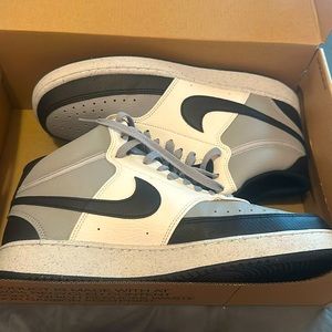 Nike shoes gray white and black